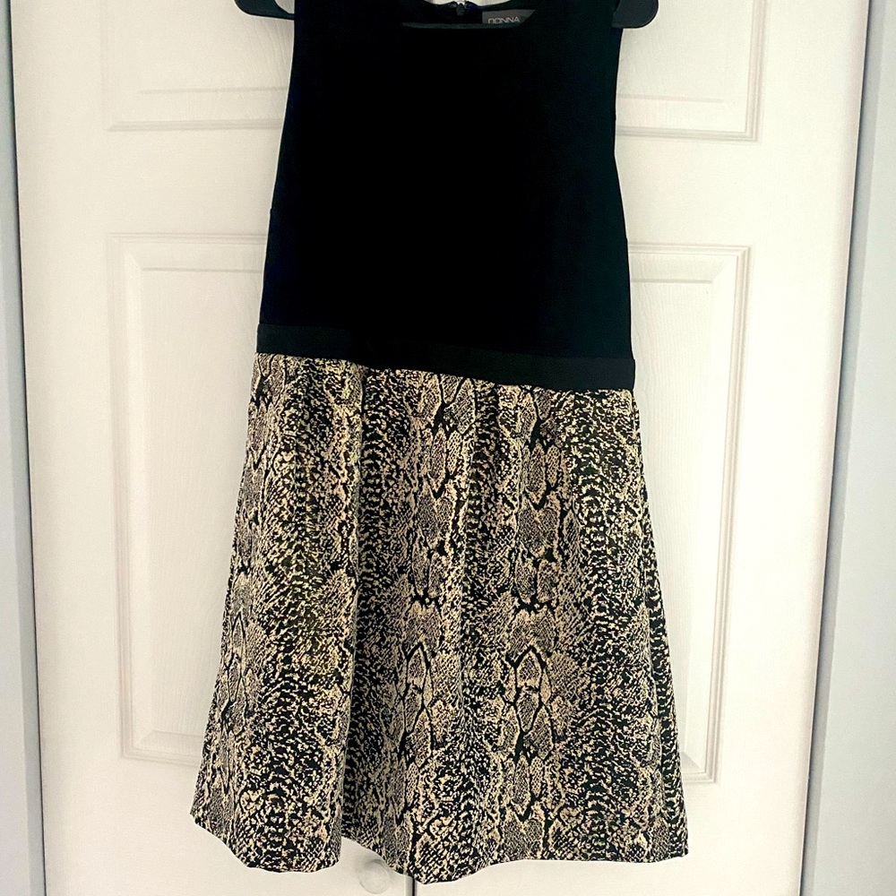 Donna Ricco size 1L black and gold metallic dress